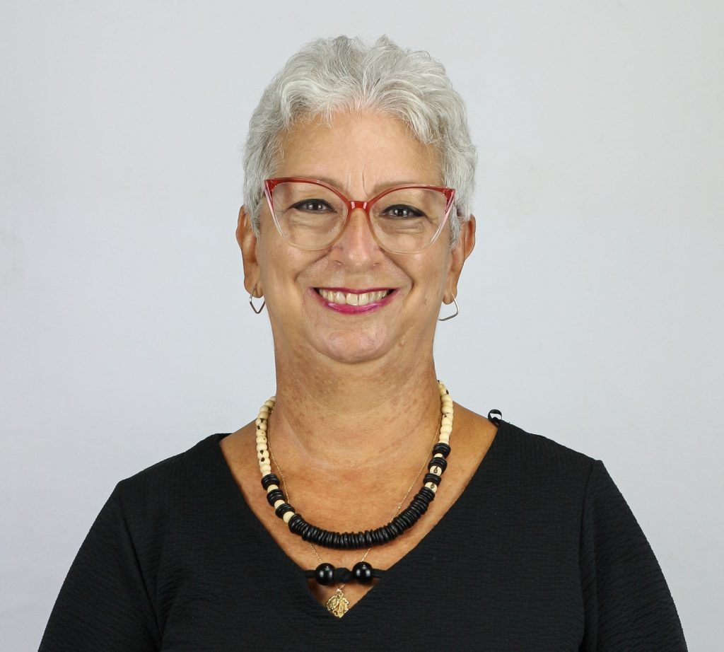 Maria Inês Toledo de Azevedo Carvalho, nascida na Capital de São Paulo em 1957, secretária executiva de formação e empresária por opção, atuou como secretária em diretorias de grandes empresas e em 1986, tornou-se sócia na empresa Ômega Produções Artísticas. Em 1999, ingressou no empreendedorismo social, fundando junto com seu marido, Valdir de Carvalho, o Instituto GABRIEL, do qual é presidente. Possui formação como Conselheira Nacional de Saúde pela UFMG. Foi Conselheira Municipal de Saúde Municipal entre 2010 e 2013. É autoria do livro “Gabrielle, sementes de esperança” que conta a trajetória da criação do Instituto GABRIEL. Participou como speaker do TEDx Indaiatuba em 2024 com o tema “O que nos une”. É membro do Comitê do Programa Indaiatuba Doa Vida da Secretaria Municipal de Saúde de Indaiatuba.